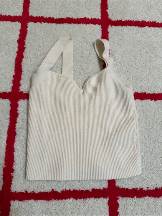 Abercrombie & Fitch Tops - Abercrombie Sweetheart Knit Tank Top